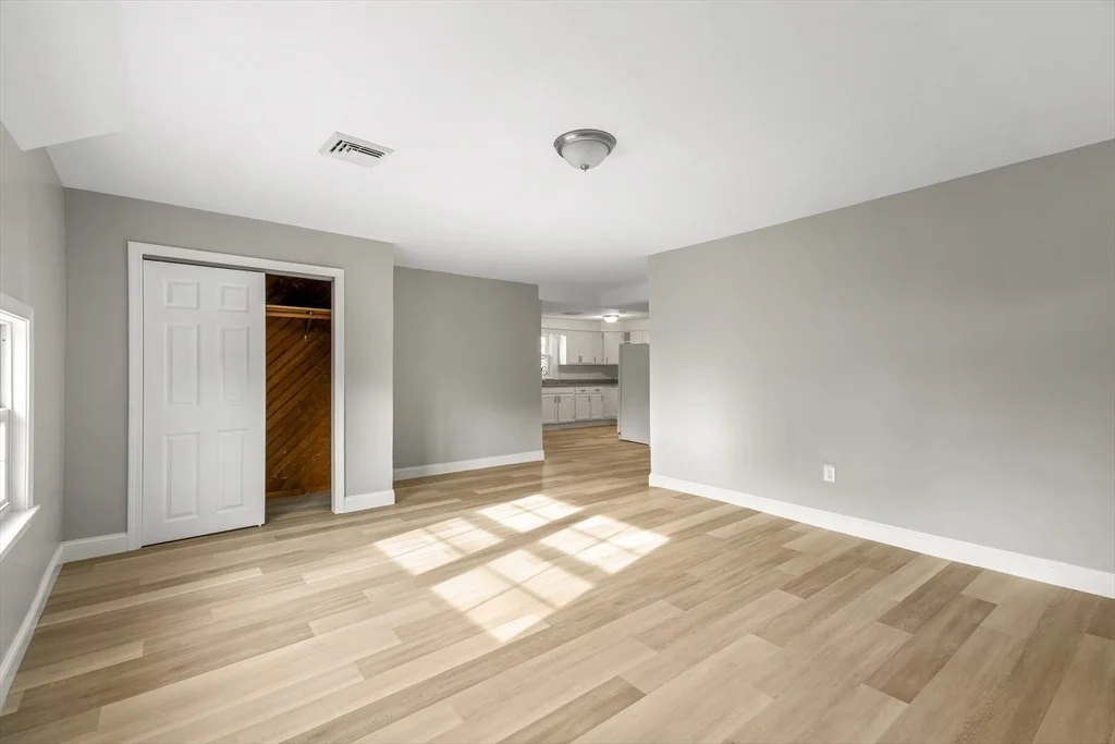 Photo of 528 Eastern Ave
