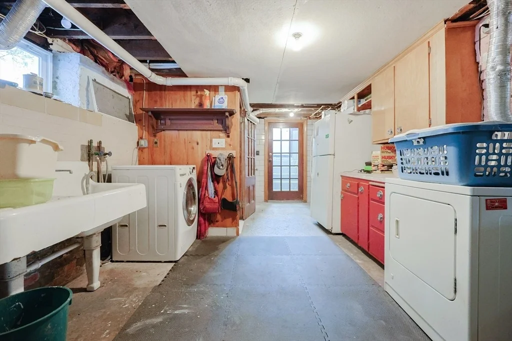 Photo of 50 Riverside Pl