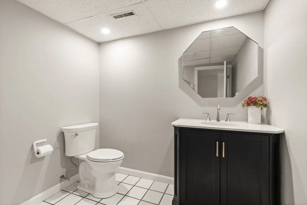 Photo of 24 Queens Cir