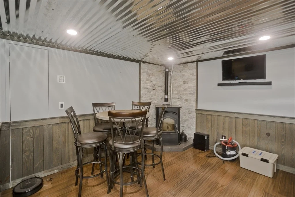 Photo of 217 Hanson Dr