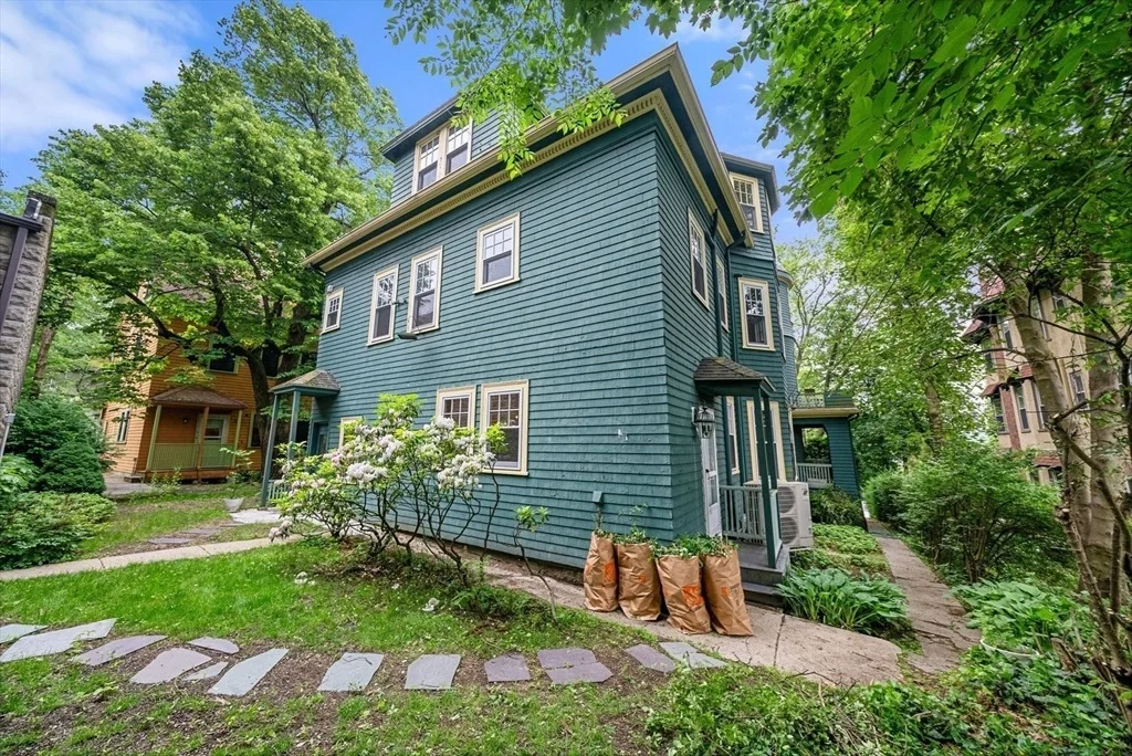 Photo of Unit 2 at 179 Rawson