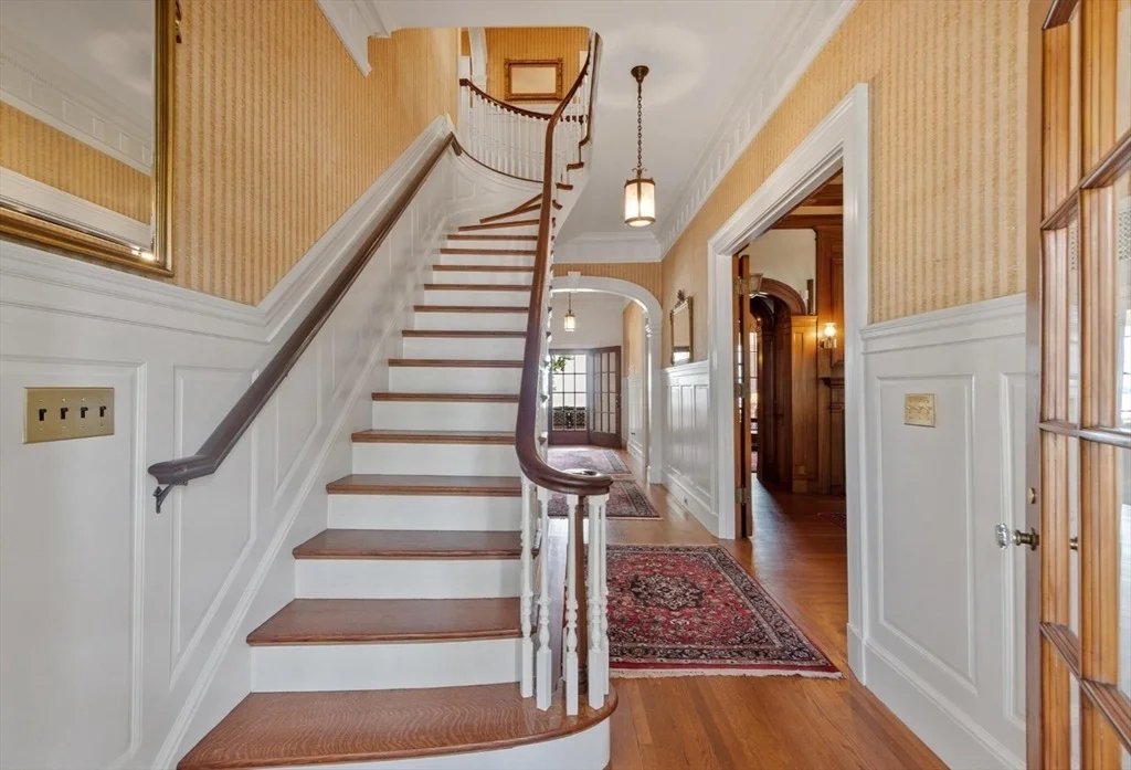Photo of 89 Lothrop Street