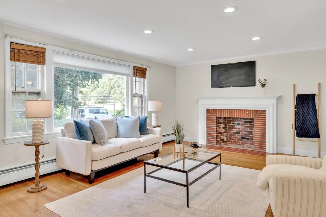 Photo of 33 Stowecroft Rd