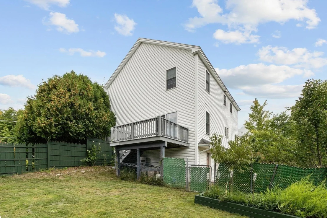 Photo of 4 Lynde St