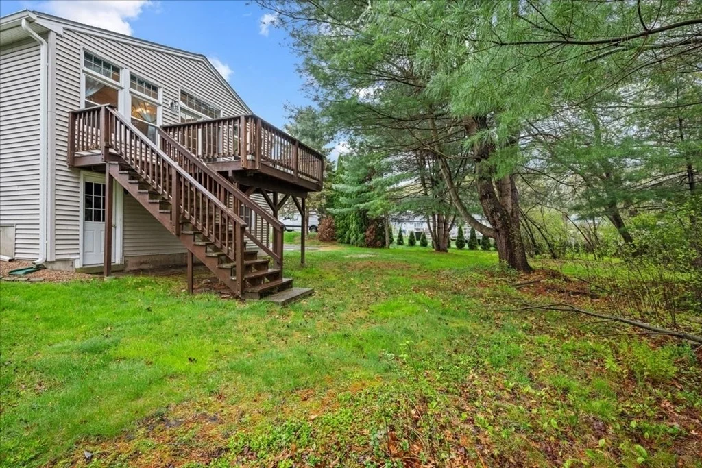 Photo of 11 Riverside Dr
