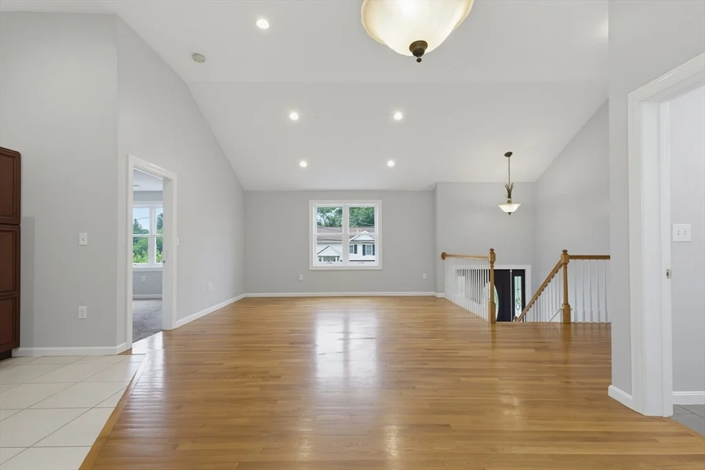 Photo of 70 Swan Ave