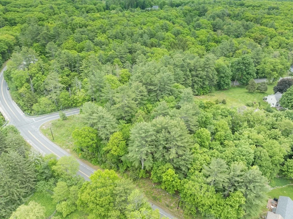 Photo of 1467 Westhampton Rd