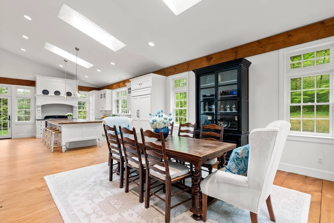 Photo of 41 Longmeadow Road