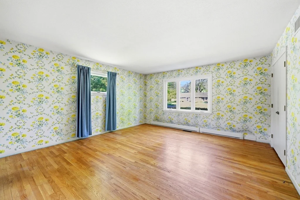 Photo of 1303 Plumtree Rd