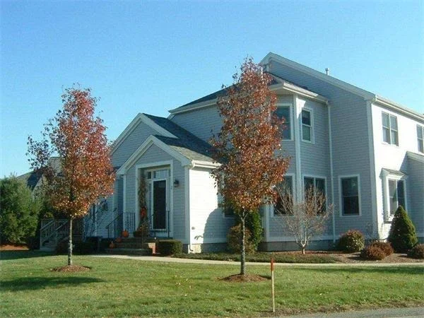 Photo of Unit 2 at 2 Edgewater Drive