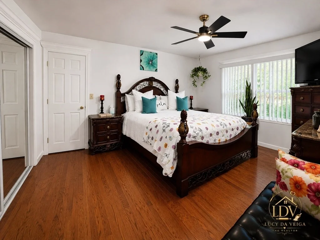 Photo of 252 Elizabeth Dr