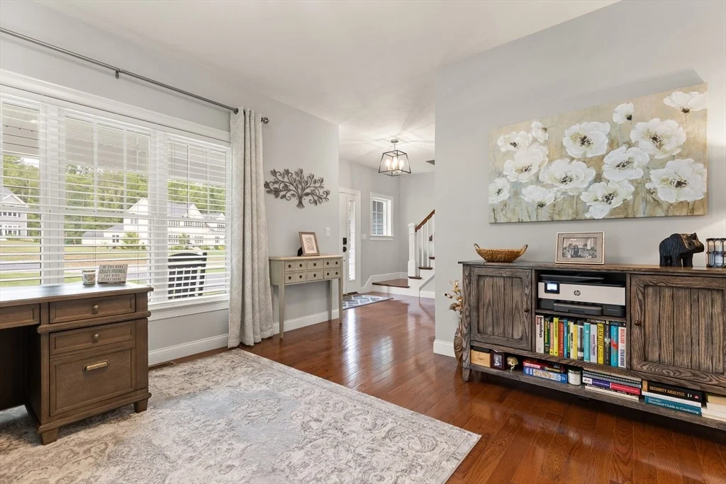 Photo of 10 Applewood Ln