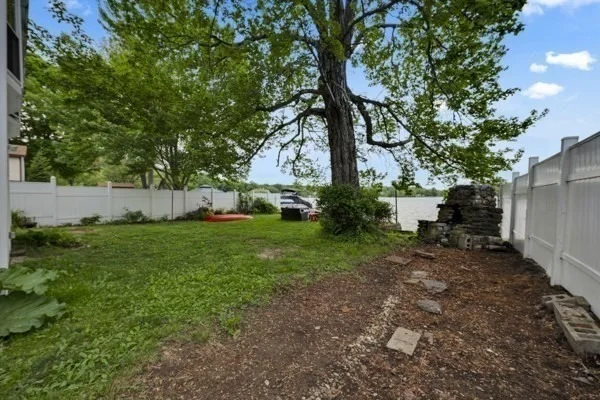 Photo of 5 1/2 W Sutton Rd