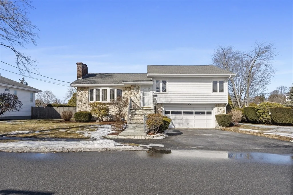 Photo of 5 Arlyn Rd