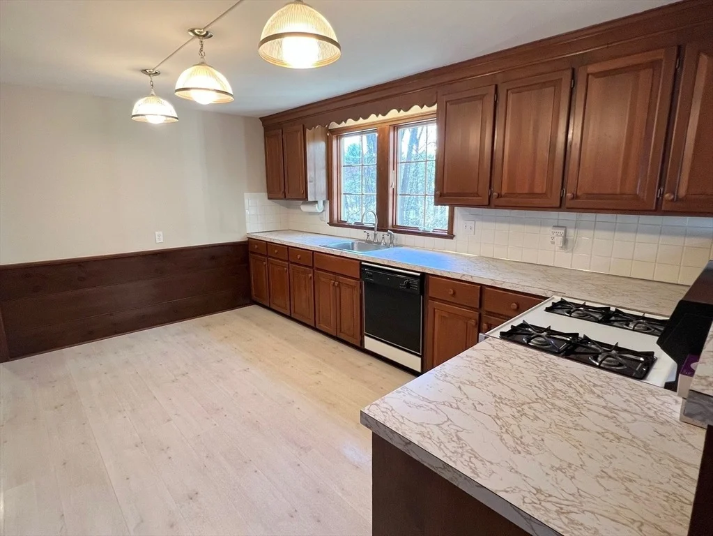 Photo of 43 Abbott Ln
