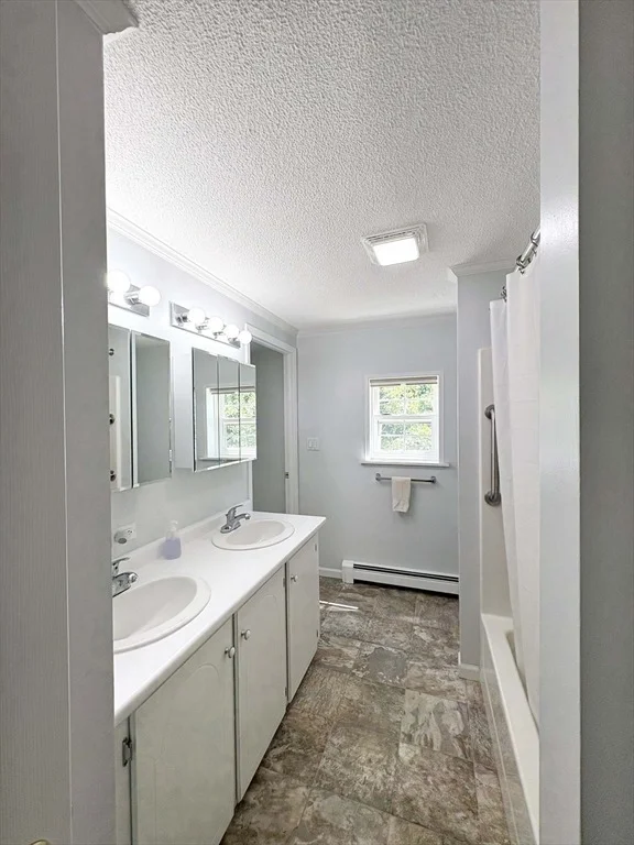 Photo of 12 King Dr