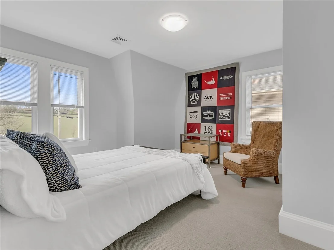 Photo of 2031 Commonwealth