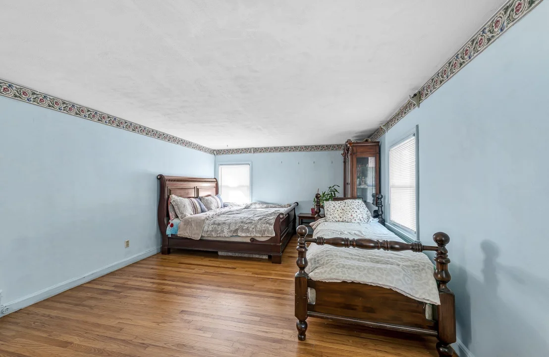 Photo of 135 Emerson St