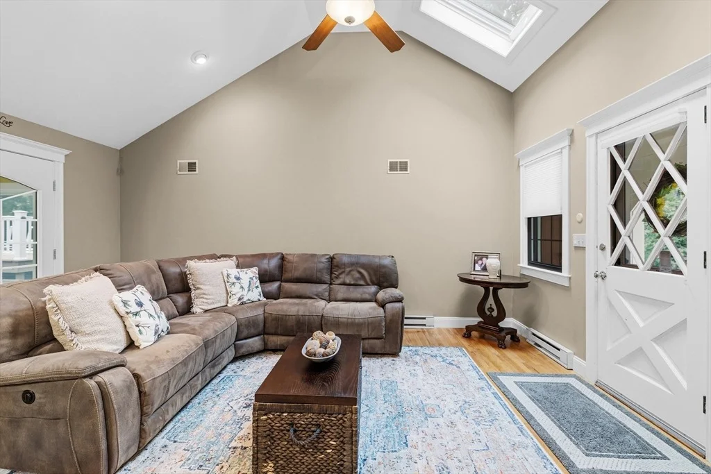 Photo of 25 Pamden Ln