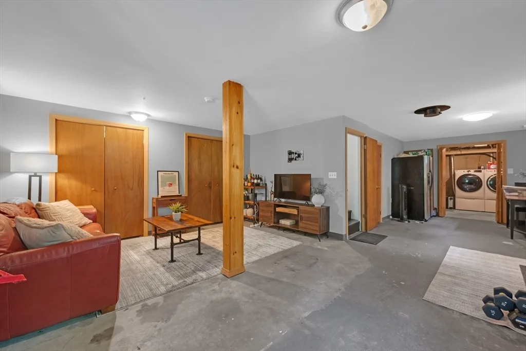 Photo of 850 North Rd