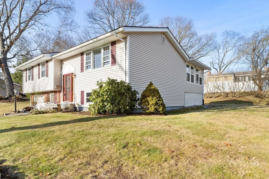 Photo of 10 Paulette Dr