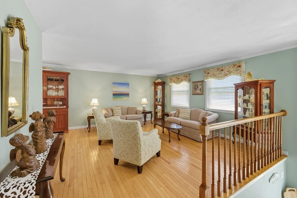 Photo of 3 Cushing Ln