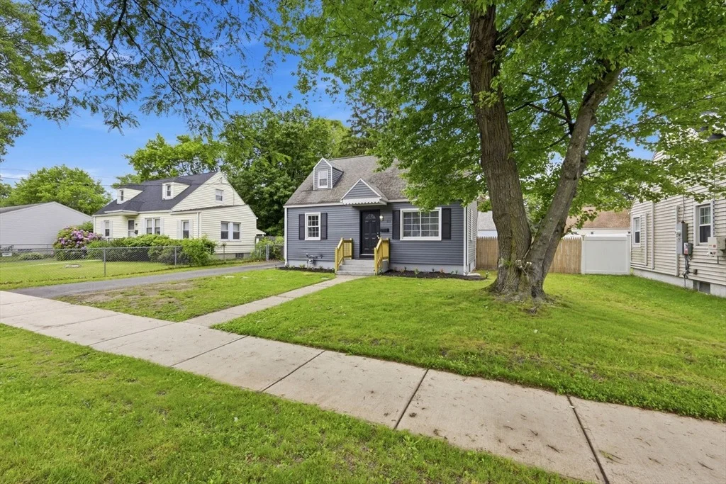 Photo of 111 Breckwood Blvd