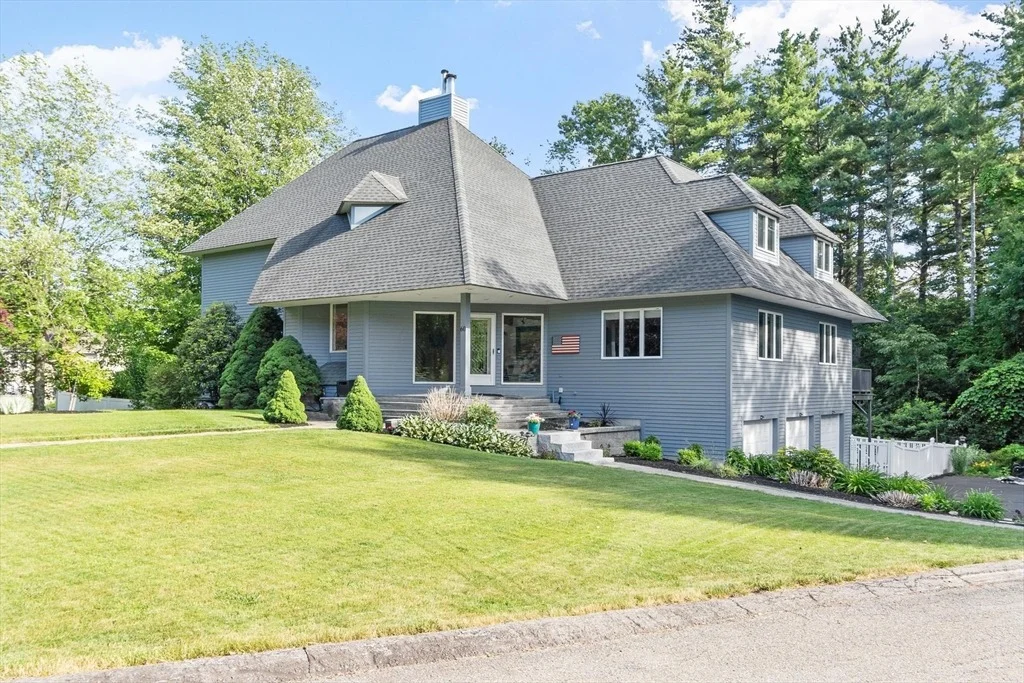 Photo of 60 Commonwealth Cir