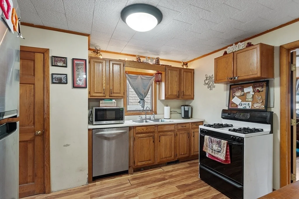 Photo of 10 Pine Ave