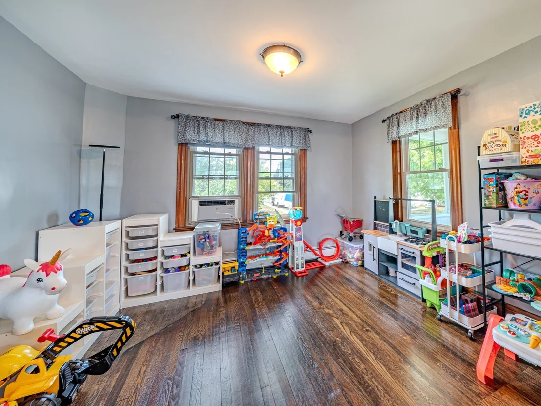Photo of 23 Henry St