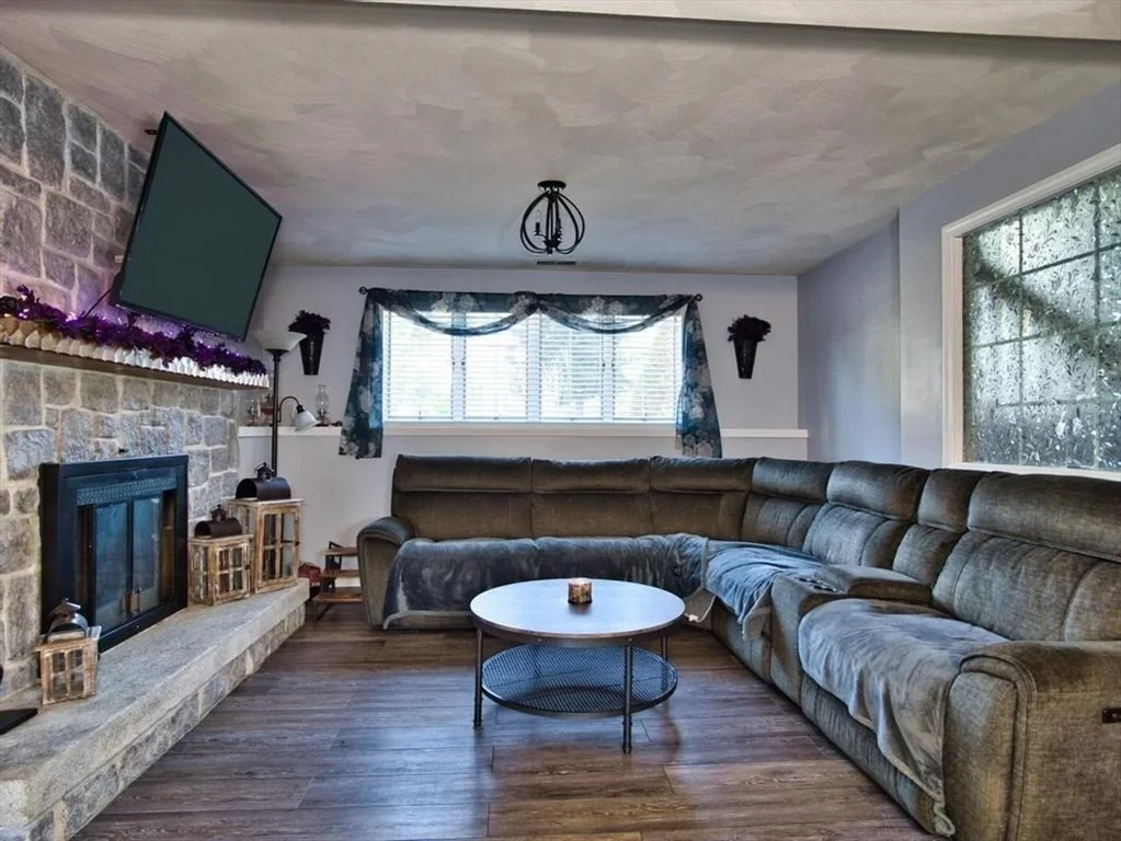 Photo of 555 Harbor View Blvd