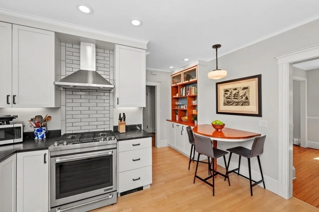 Photo of 46 Jerome Ave