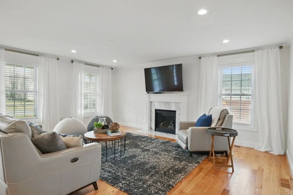 Photo of 4 Willow Brook Lane