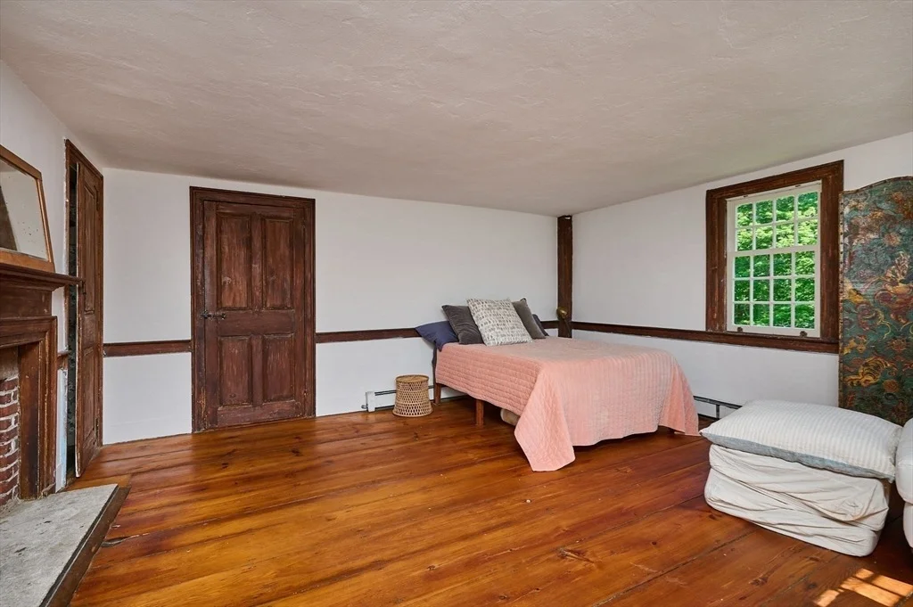 Photo of 40 Whately Glen Road