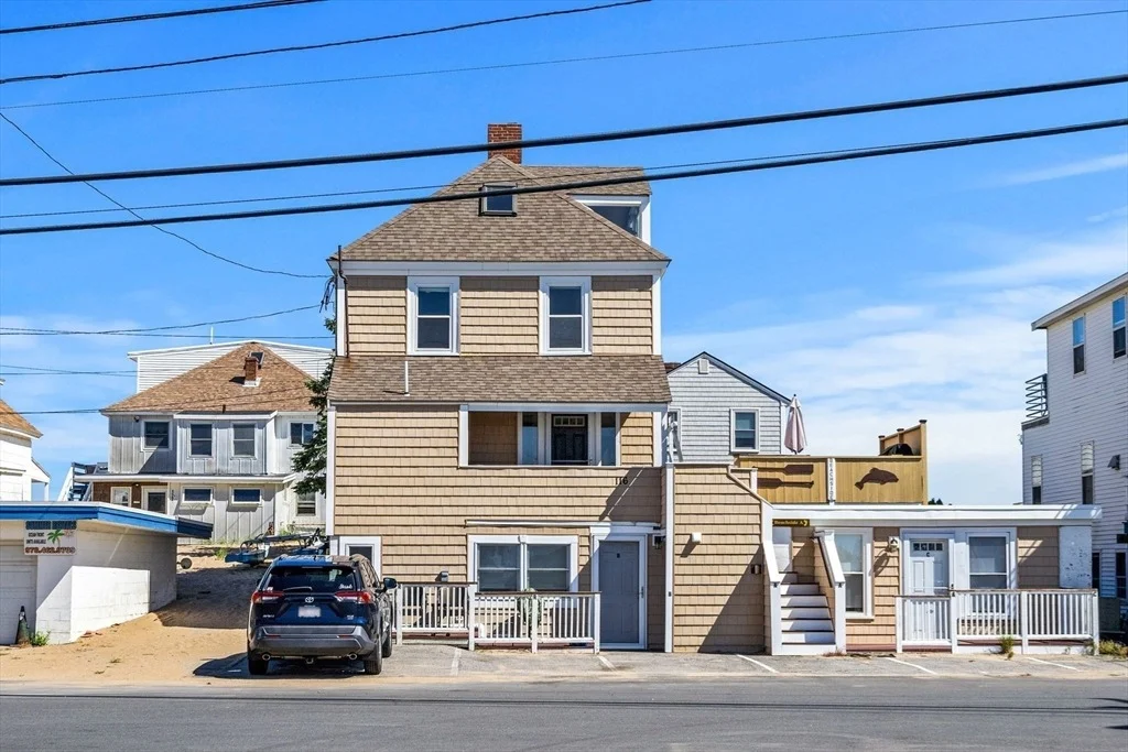Photo of Unit A at 116 N End Blvd