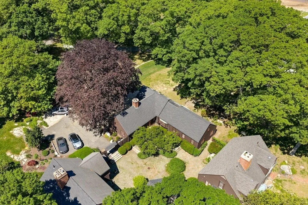 Photo of 69 Dolliver Neck Rd