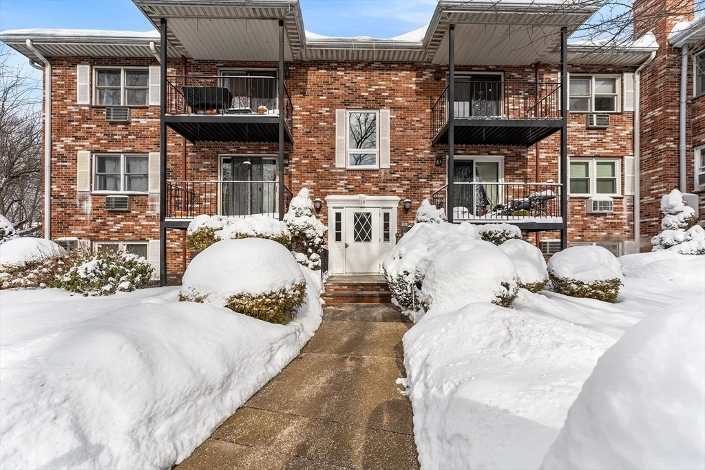 Photo of Unit K at 19 Pine St