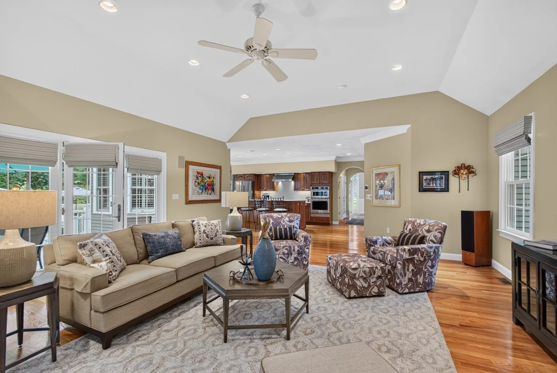 Photo of 21 Somerset Dr
