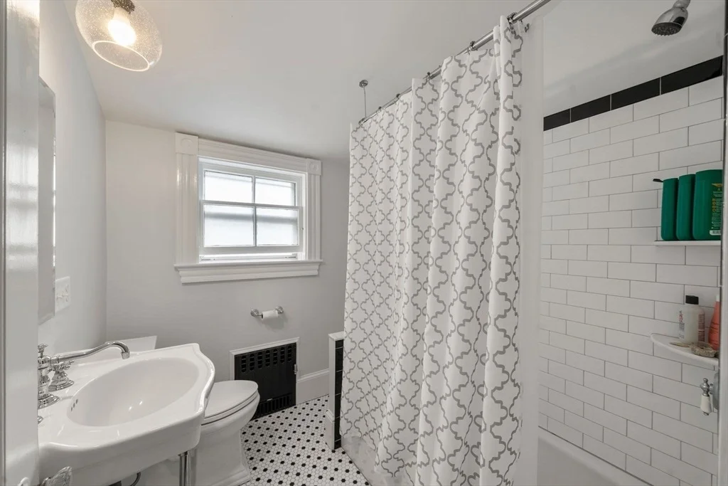 Photo of 22 Eustis Ave