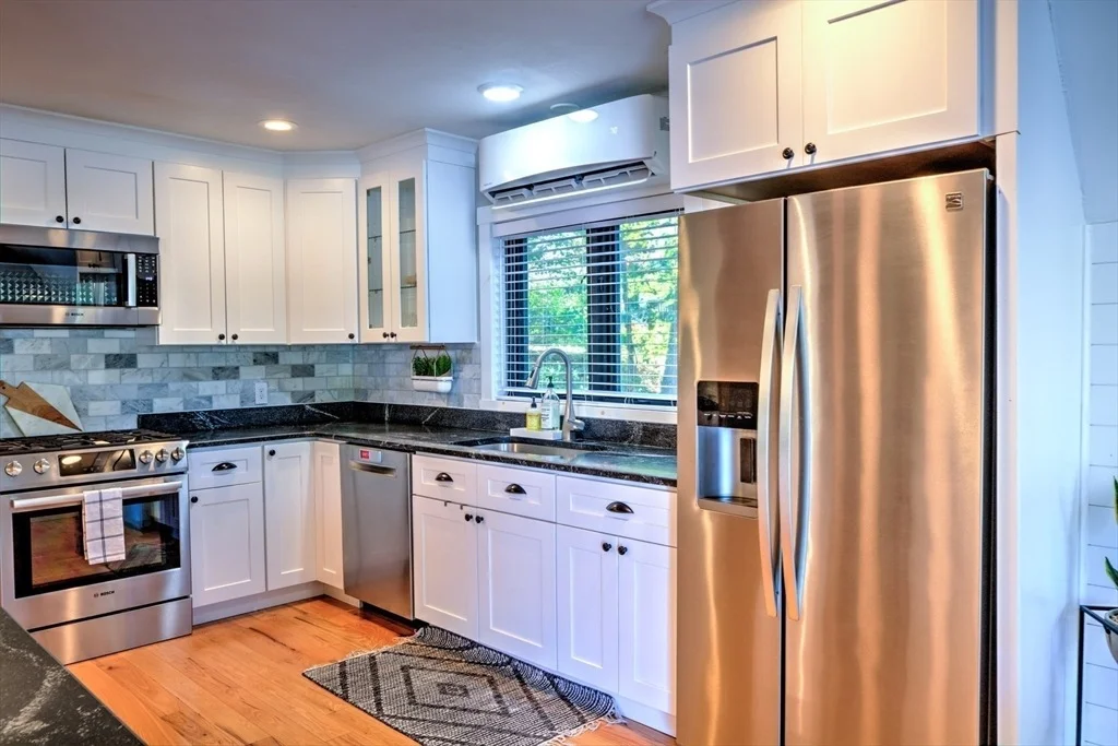 Photo of 8 Sandy Beach Rd