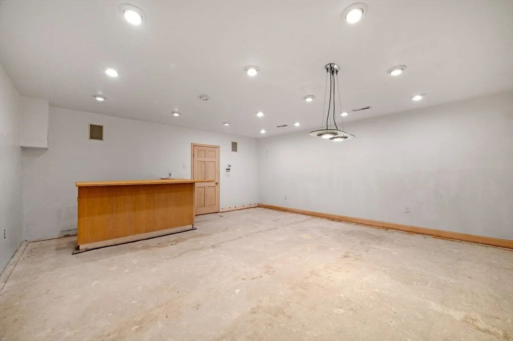 Photo of 15 Darrell Dr.