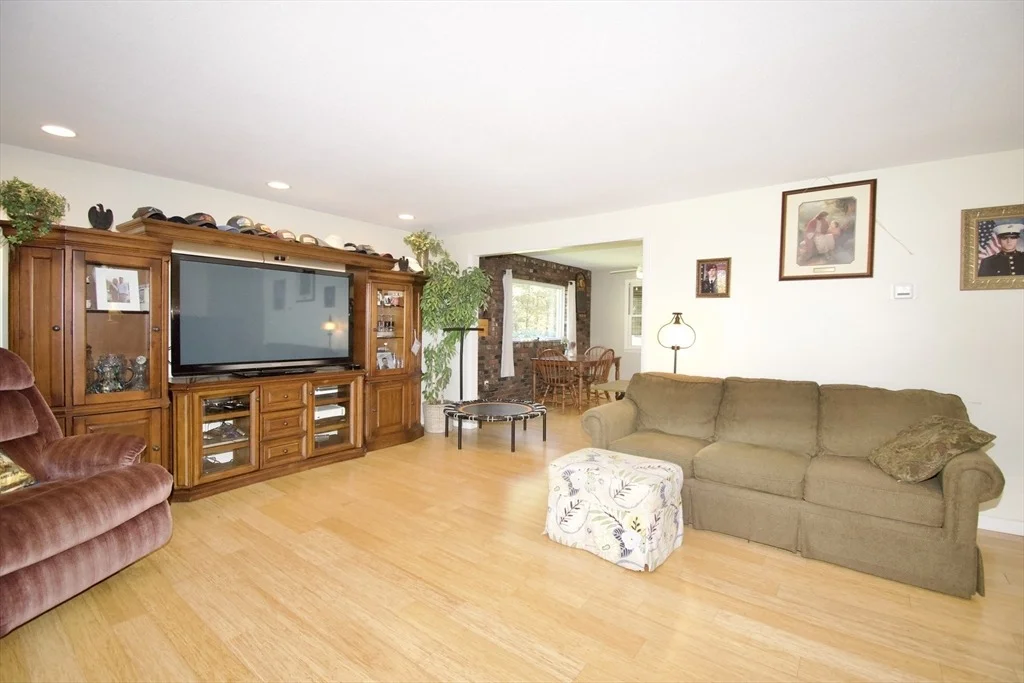 Photo of 2 Barton St