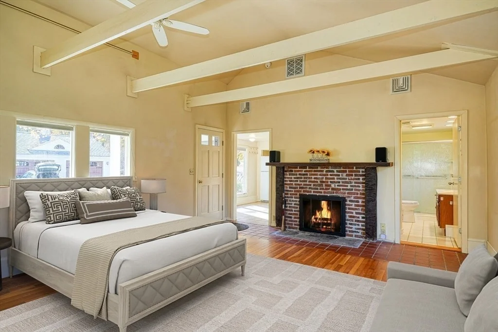 Photo of 459 Sargent Rd