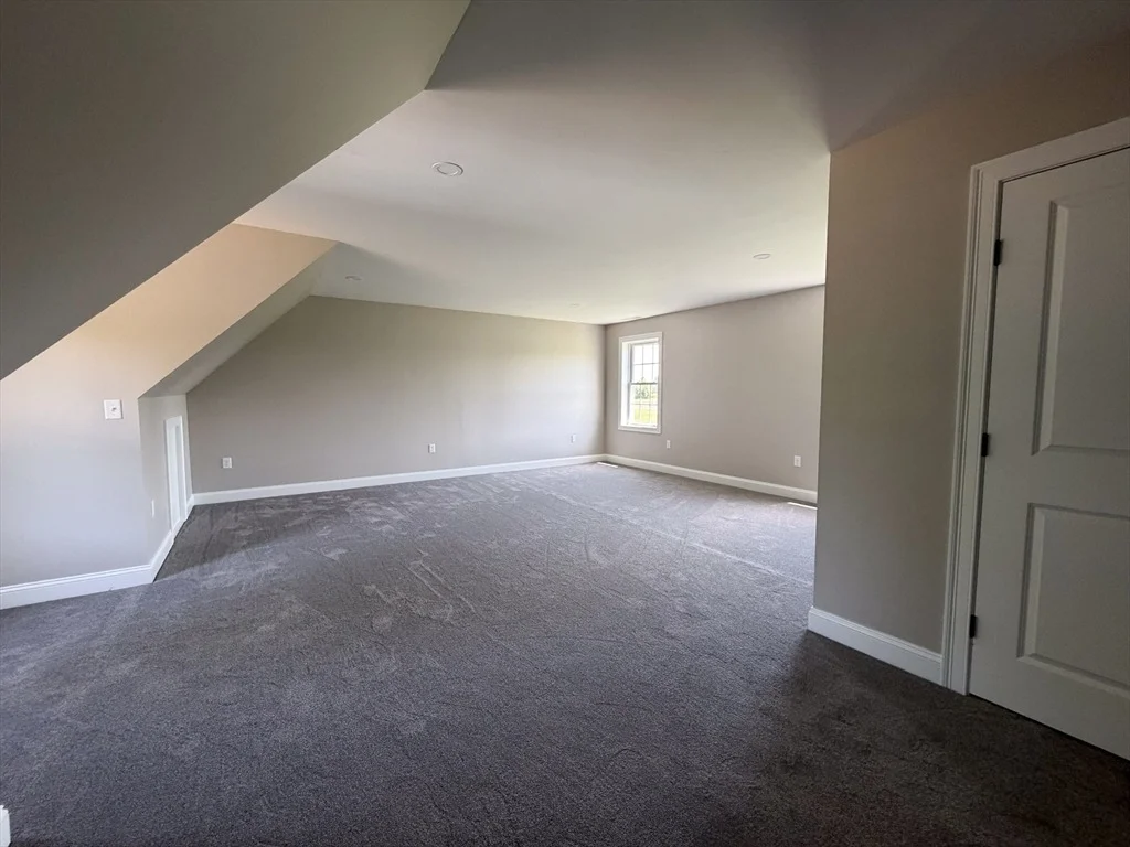 Photo of 555 Neck Road