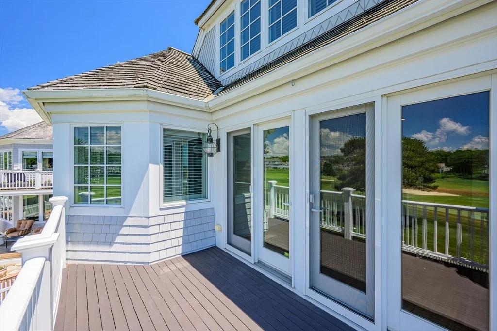Photo of 129 Shore Dr W