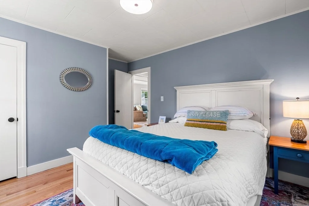 Photo of 387 Western Avenue