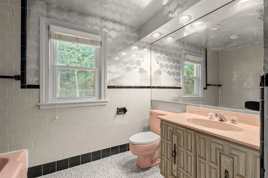 Photo of 15 Claridge Dr