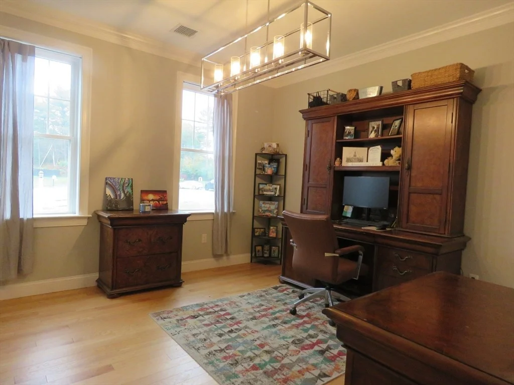 Photo of 33 Cobblestone Ln