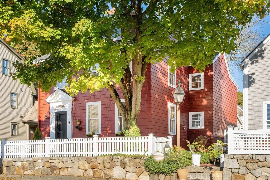 Photo of 35 Central St