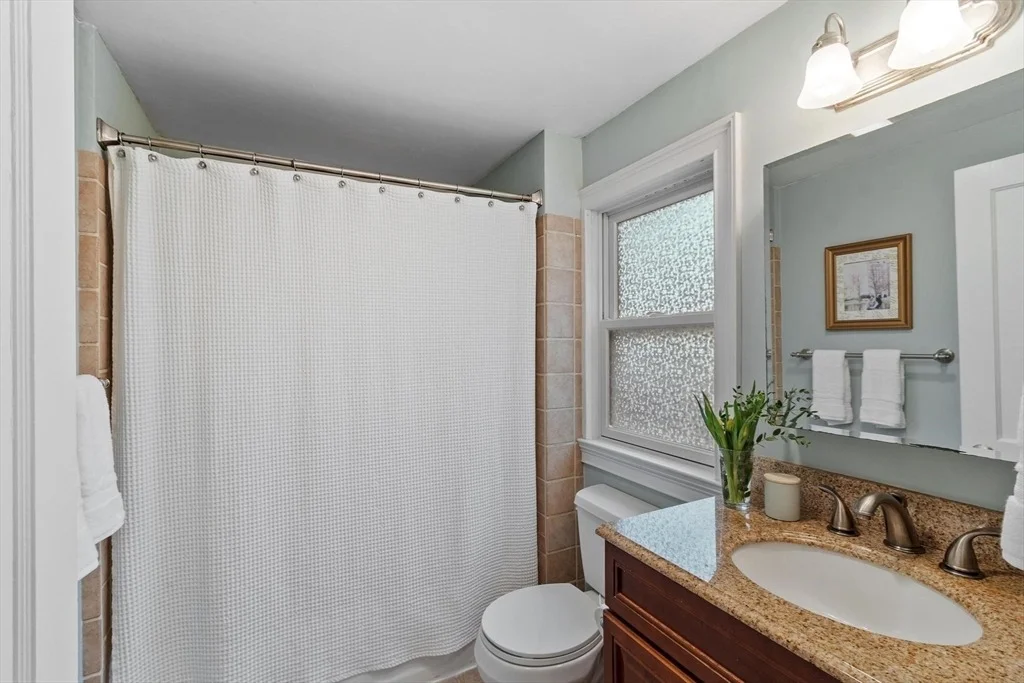 Photo of 152 Oak Street